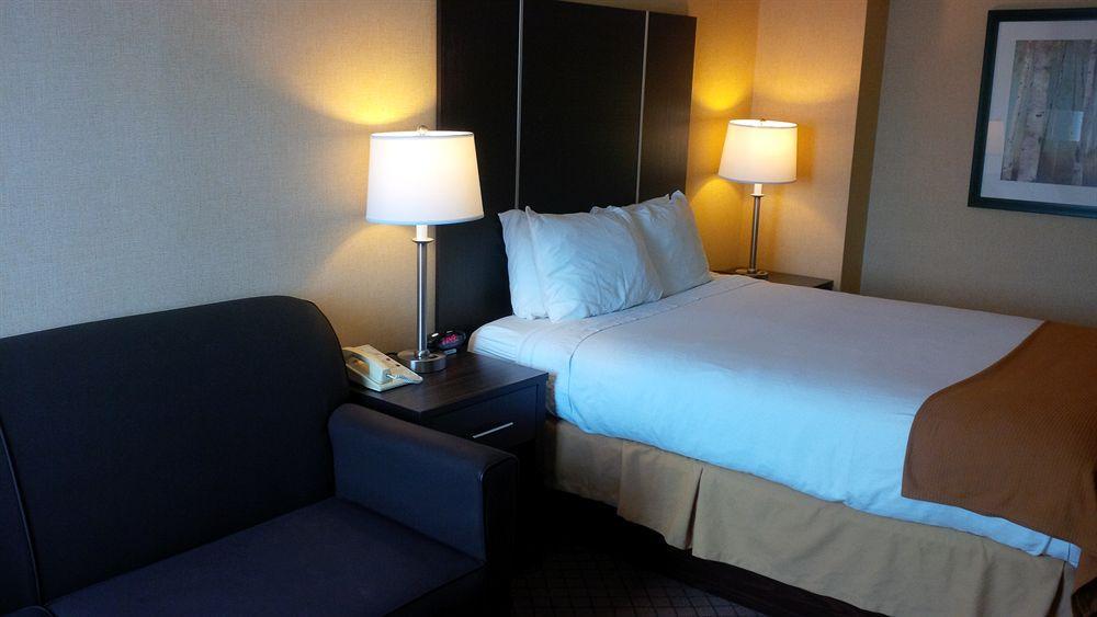 Holiday Inn Express Hamilton-Stoney Creek المظهر الخارجي الصورة